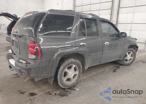 2007 Chevrolet Trailblazer Ls z USA, uszkodzony, nr VIN 1GNDT13S672157047